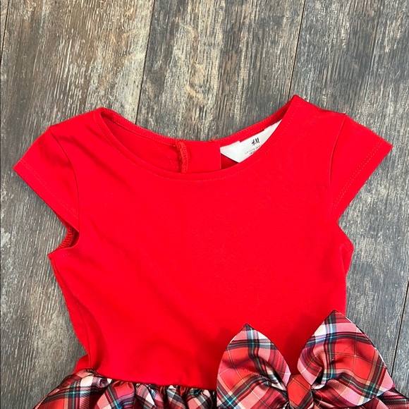 H&M Red and White Fit and Flare Dress with Pleated Skirt - Picture 3 of 9